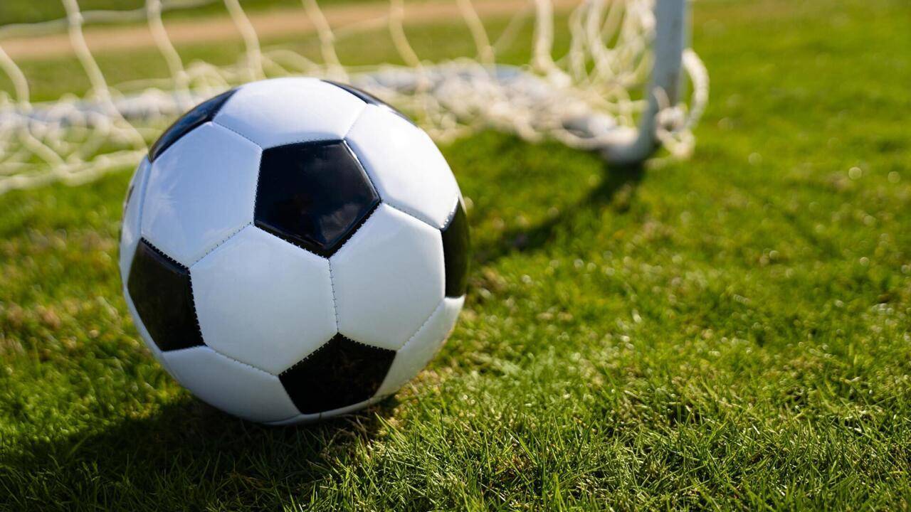live-football-screening